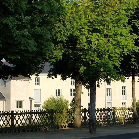 Gite Des Grands Moulins De Bauge Eksteriør bilde